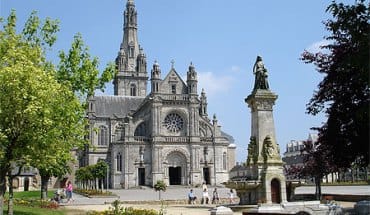 Veillée pour la Vie à Ste Anne d'Auray en la Chapelle de l'Immaculée