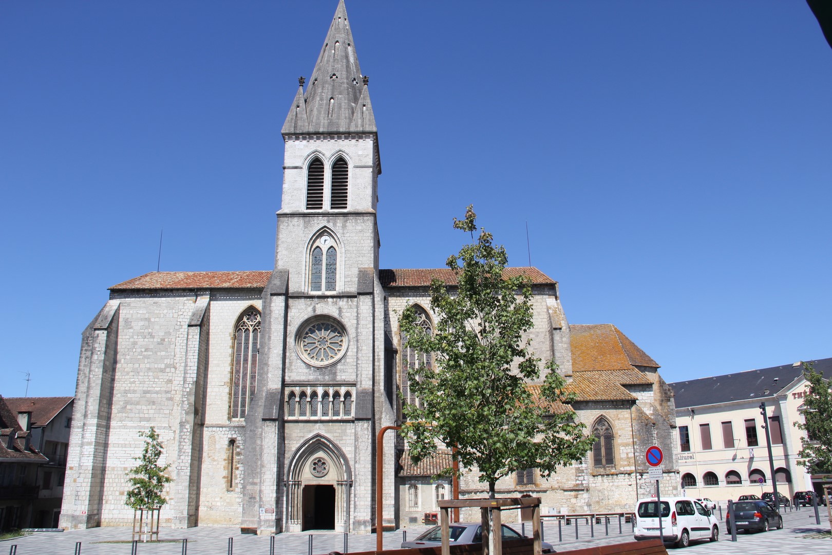 Veillée pour la vie en l'église Saint-Pierre d'Orthez